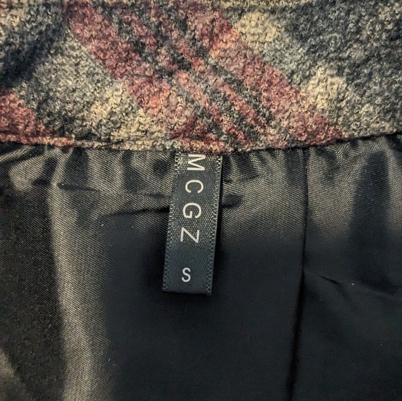 Mini Plaid Skirt - Picture 5 of 6